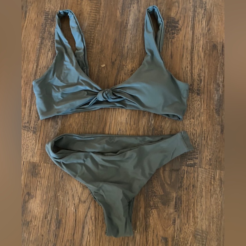 Dark green cheeky bikini